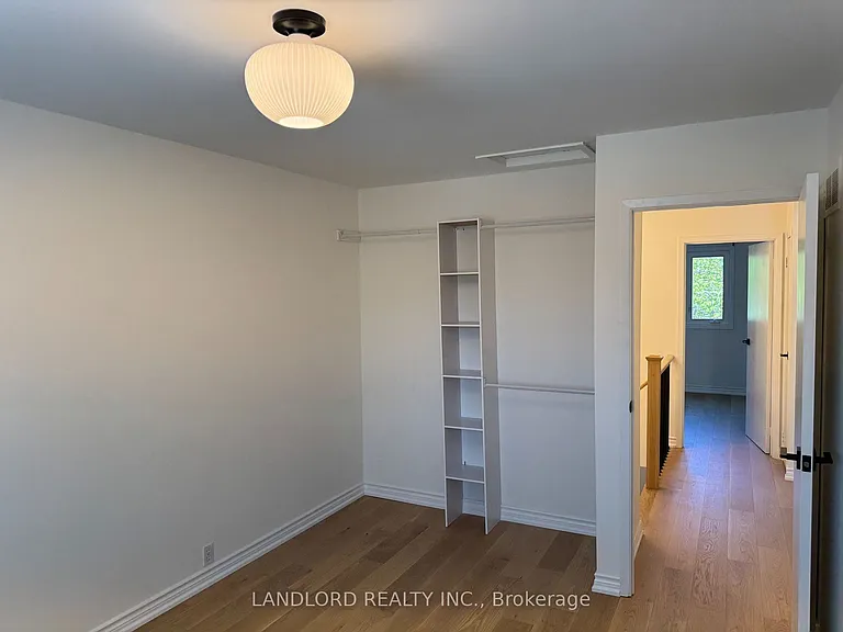 19 Vanessa Rd — Photo 25
