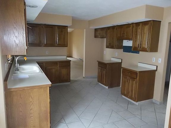 5th image of 1448 Temple Cir