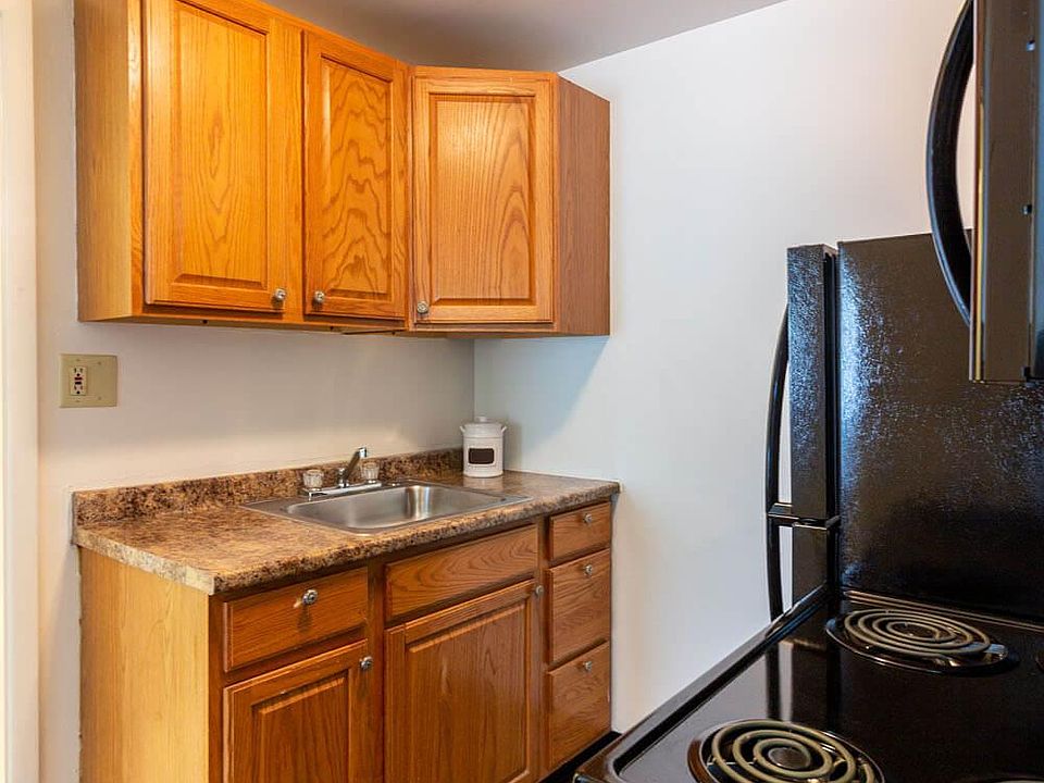 1st image of 14590 Lorain Ave #2B-1Ba