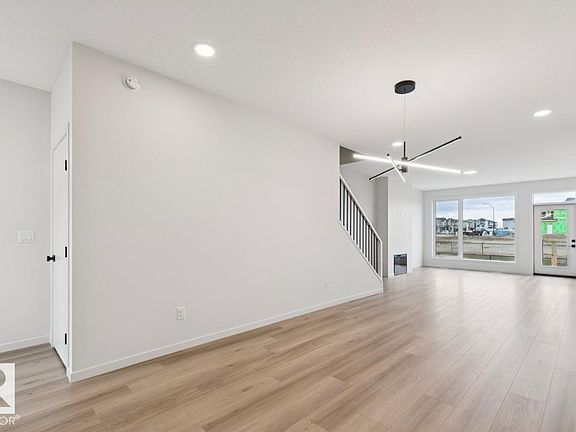 4th image of 3019 5th Ave SW