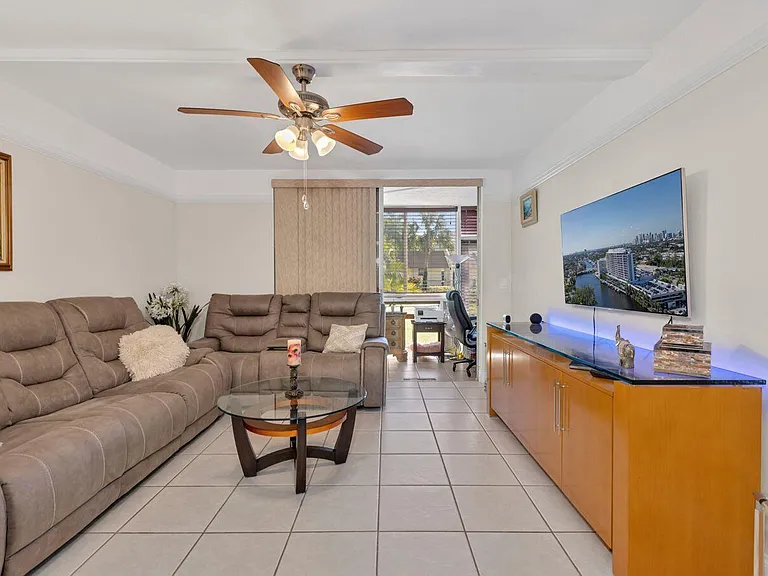 6850 Royal Palm Blvd #106G — Photo 2