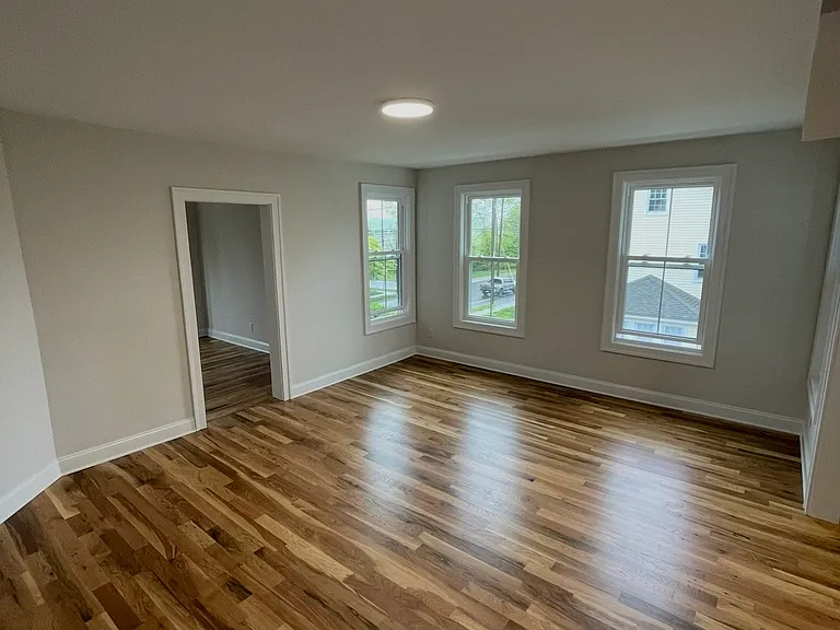 142 New Haven Ave #2 — Photo 6