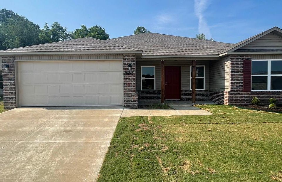 1st image of 2823 W Emil Dr