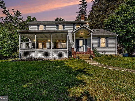 2nd image of 72 Shady Beach Rd