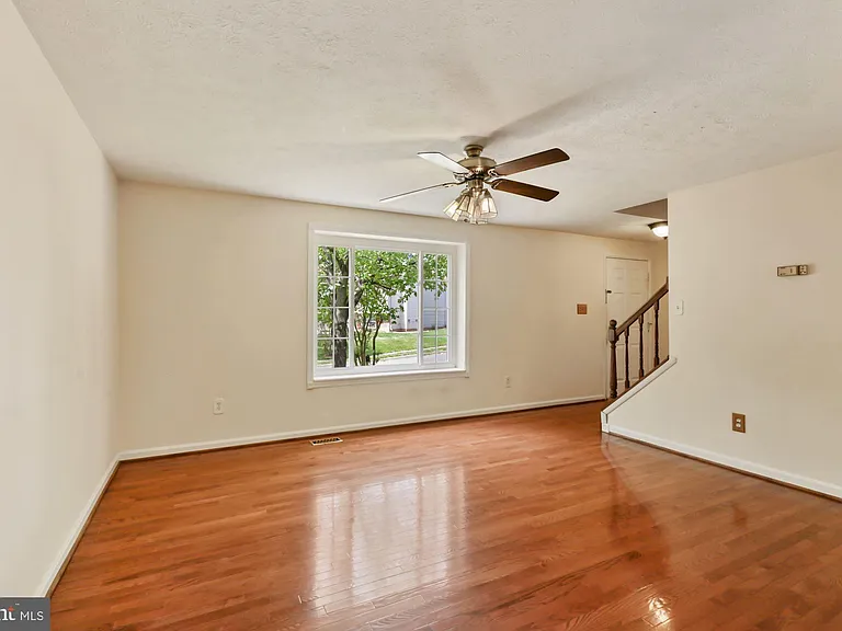 9404 Mirror Pond Dr — Photo 10