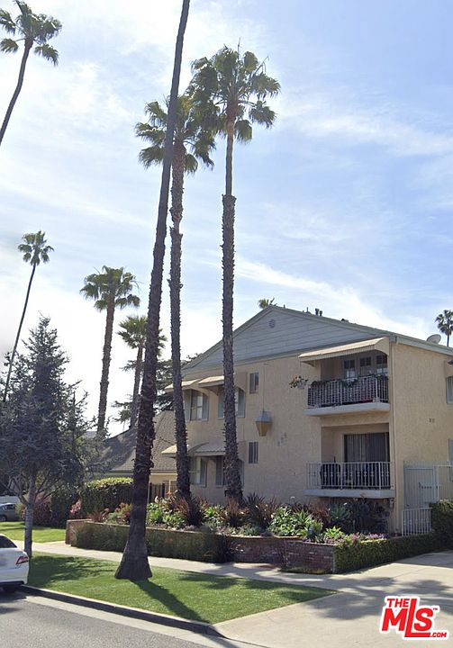 1st image of 854 9th St #3