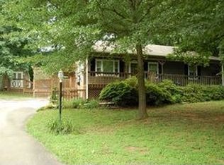335 Staplewood Rd, Lexington, NC 27295