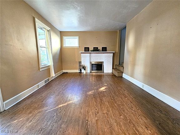 5th image of 537 N Grant St