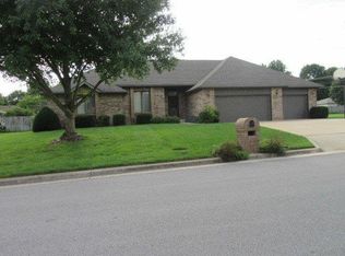509 N Niangua Dr, Nixa, MO 65714