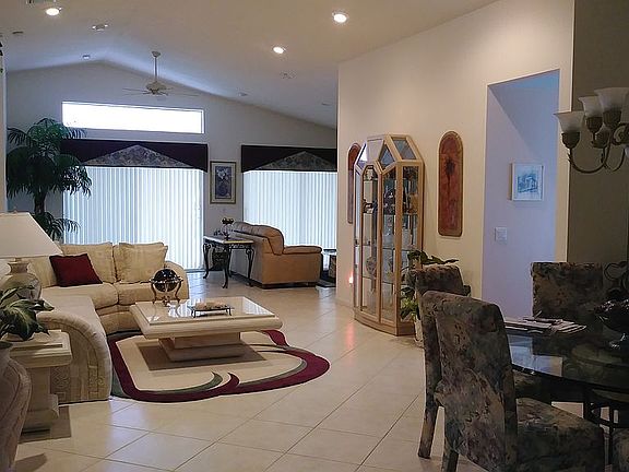 4th image of 7283 Toscane Ct