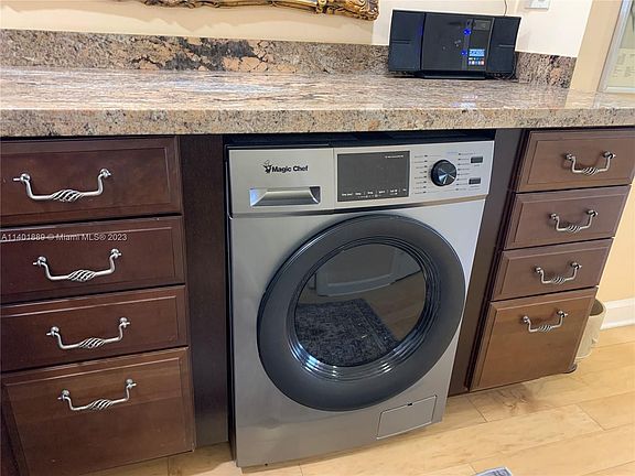3rd image of 6039 Collins Ave APT 1136