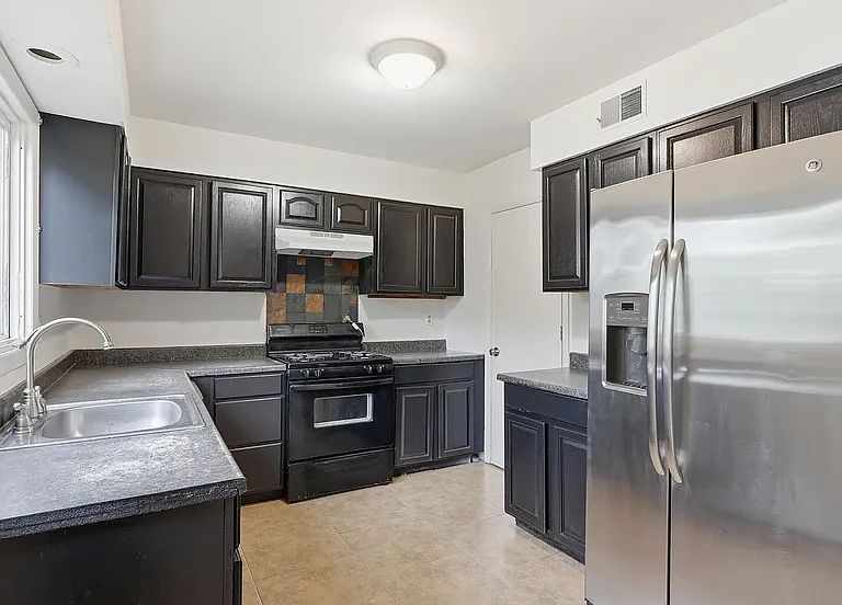 307 Cutty Ct — Photo 16