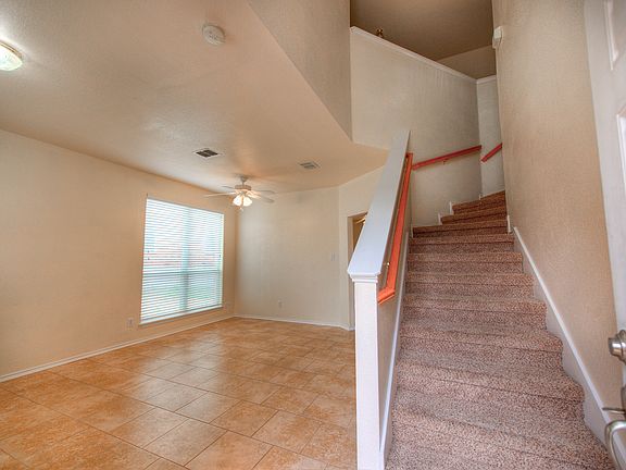 3rd image of 1640 Elizabeth Ct