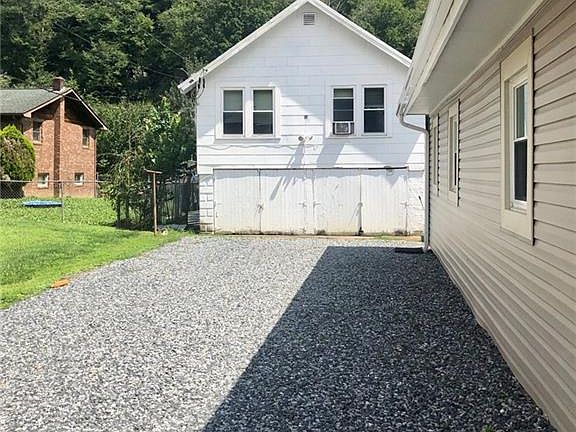 3rd image of 3400 Asheville Hwy