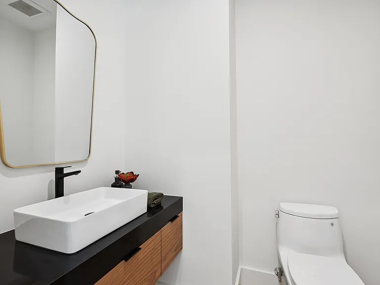 27 Grand St — Photo 16