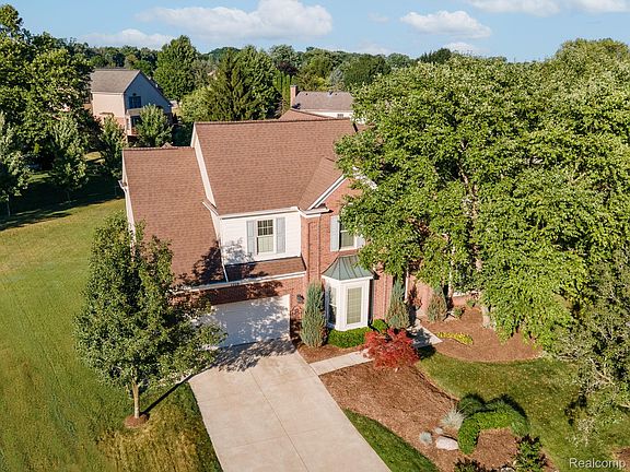 2nd image of 1708 Devonwood Dr
