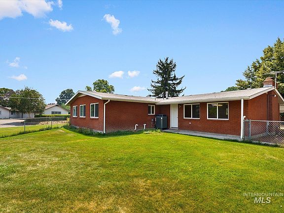 5th image of 111 S Cotterell Dr