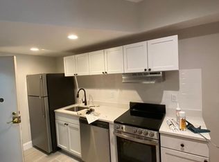 379 Beacon St #2B, Boston, MA 02116