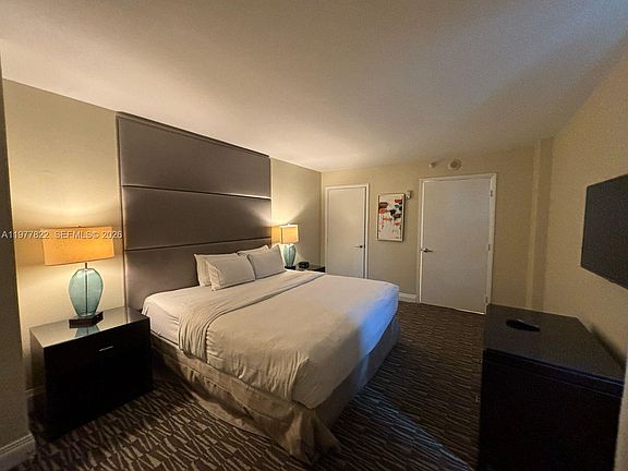 4th image of 2670 E Sunrise Blvd #302
