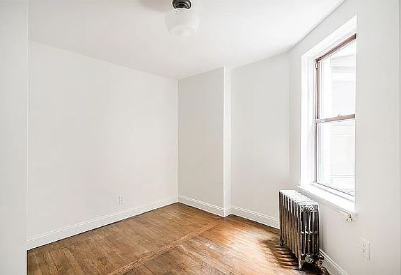 4th image of 267 W 15th St APT 4RN
