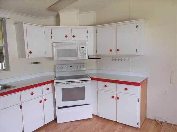 2nd image of 5787 Holiday Park Blvd
