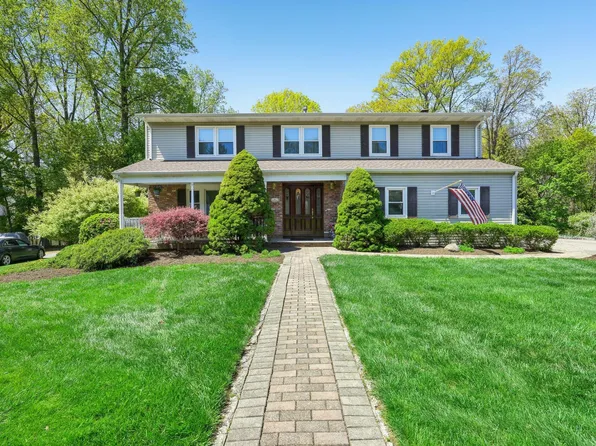 49 Minuteman Circle, Orangeburg, NY 10962