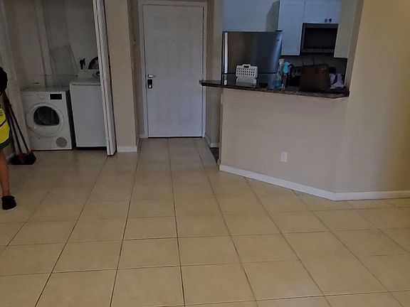 2nd image of 85 Gulfstream Rd #105