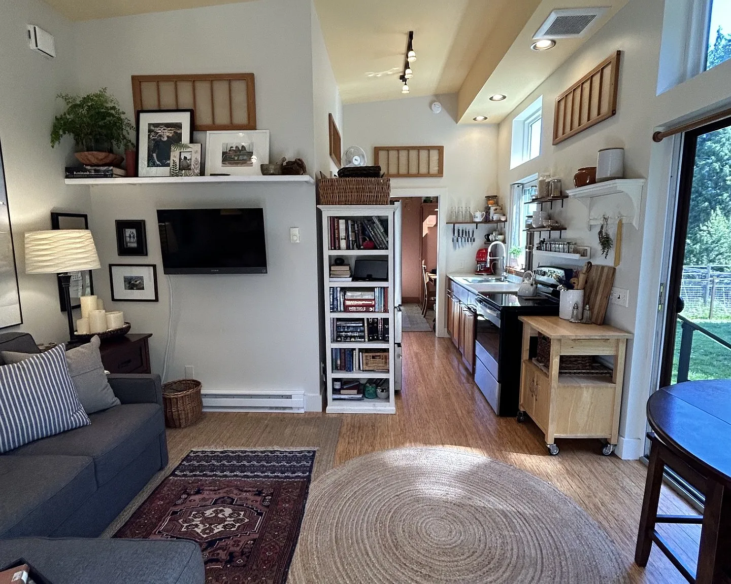 2134 Cherry St — Photo 3
