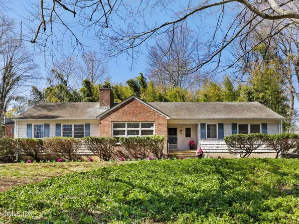 420 Valley Rd, Cos Cob, CT 06807
