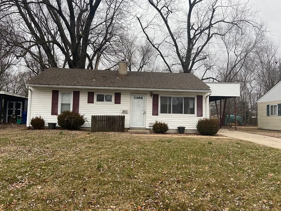 3813 S Park Dr photo 1