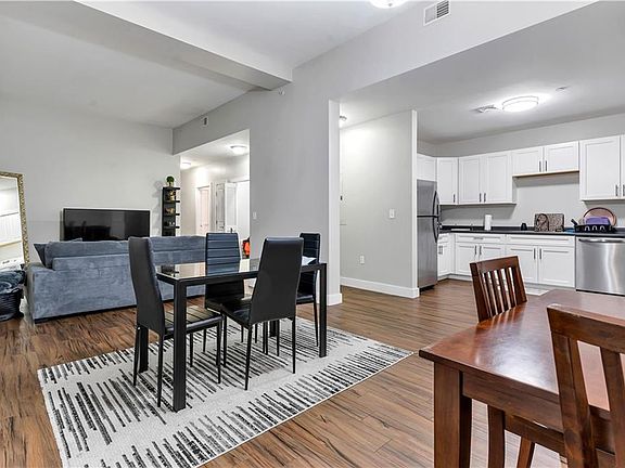 5th image of 39 Webster St Unit 204