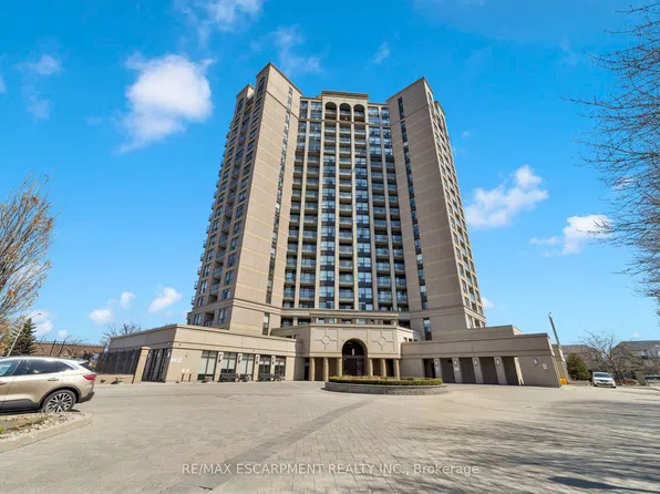 220 Forum Dr #1405, Mississauga, ON L4Z 4K1