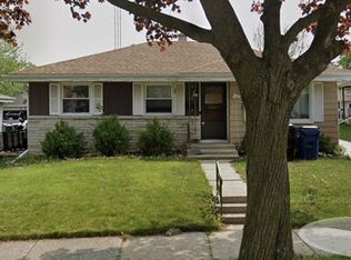 929 Ostergaard Ave, Racine, WI 53406