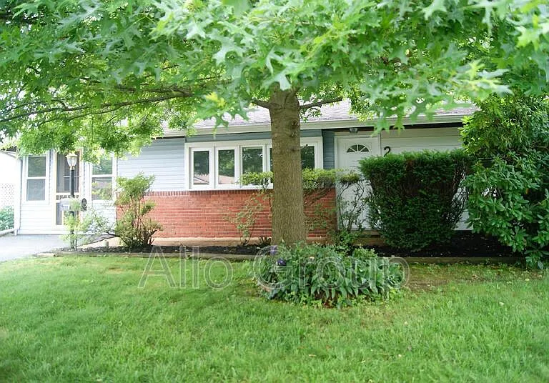 25 Martindale Dr — Photo 1