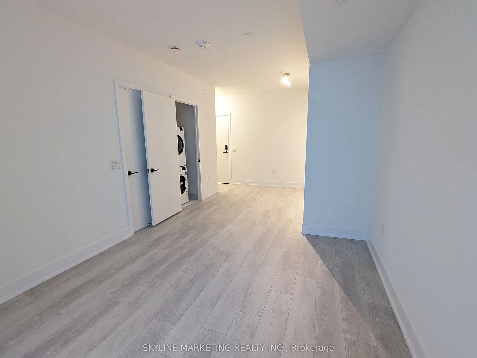 1 bed, $2,100 — Photo 3