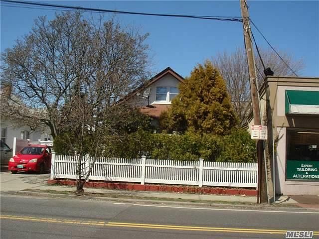 1st image of 479 Oak St