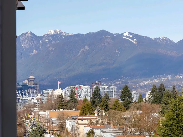4083 Cambie St #710 — Photo 13