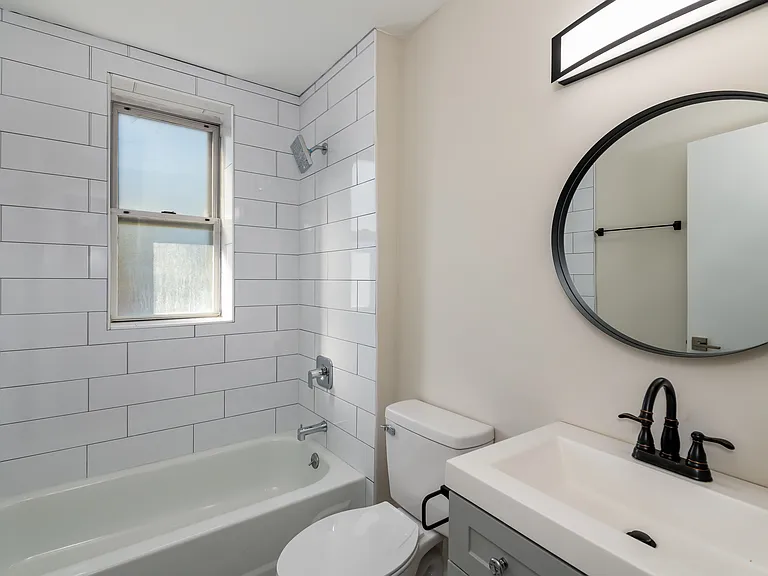 1910 Tower Grove Ave #2L — Photo 21