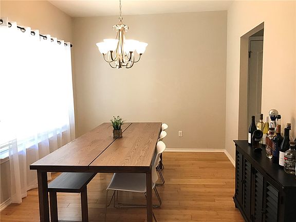 3rd image of 5709 Pecanwood Ln