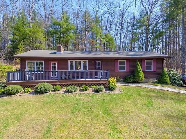 1st image of 365 Lexington Dr