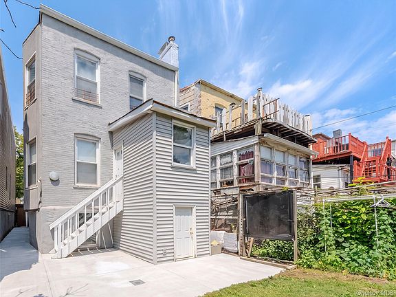 2nd image of 2512 Maclay Avenue