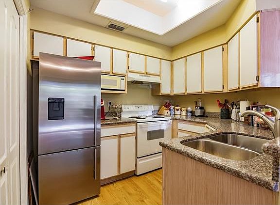 3rd image of 6000 Shepherd Mountain Cv Unit 1813