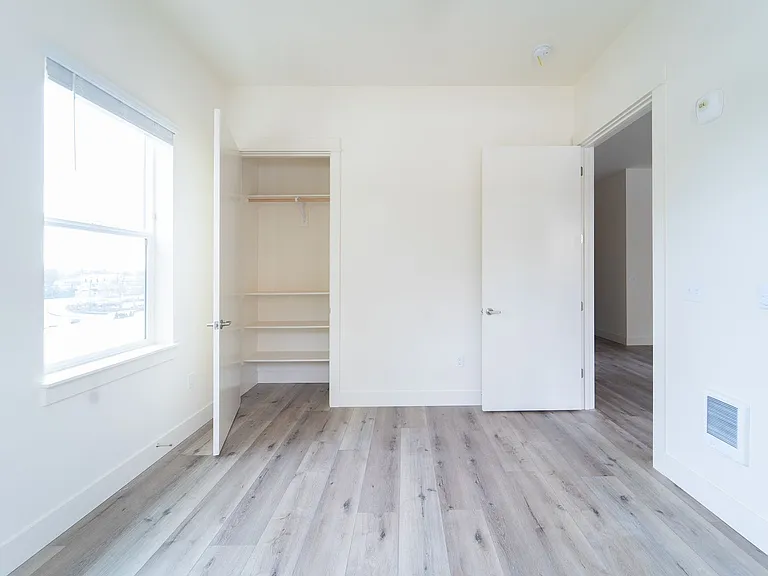 Capitol Hill Apartments — Photo 166