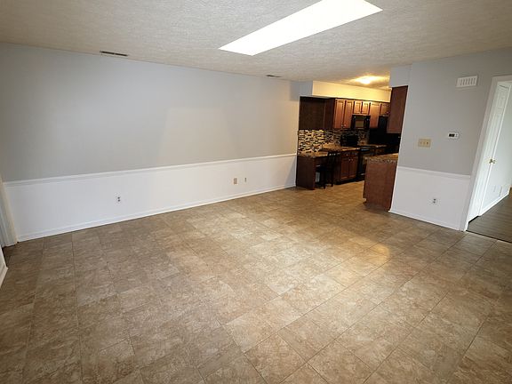 5th image of 2238 Golden Oaks N
