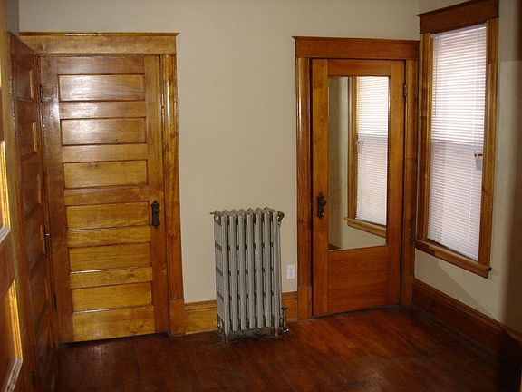 4th image of 1951 Woodlane Dr