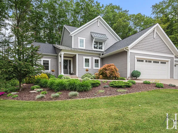16171 Coventry Ln #31, Spring Lake, MI 49456