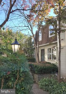 5846 Bridgetown Ct #27, Burke, VA, 22015