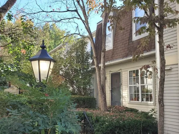 5846 Bridgetown Ct #27, Burke, VA 22015