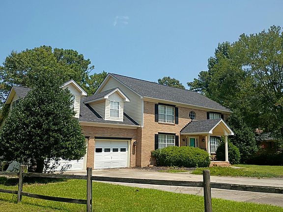 3rd image of 147 King Charles Rd