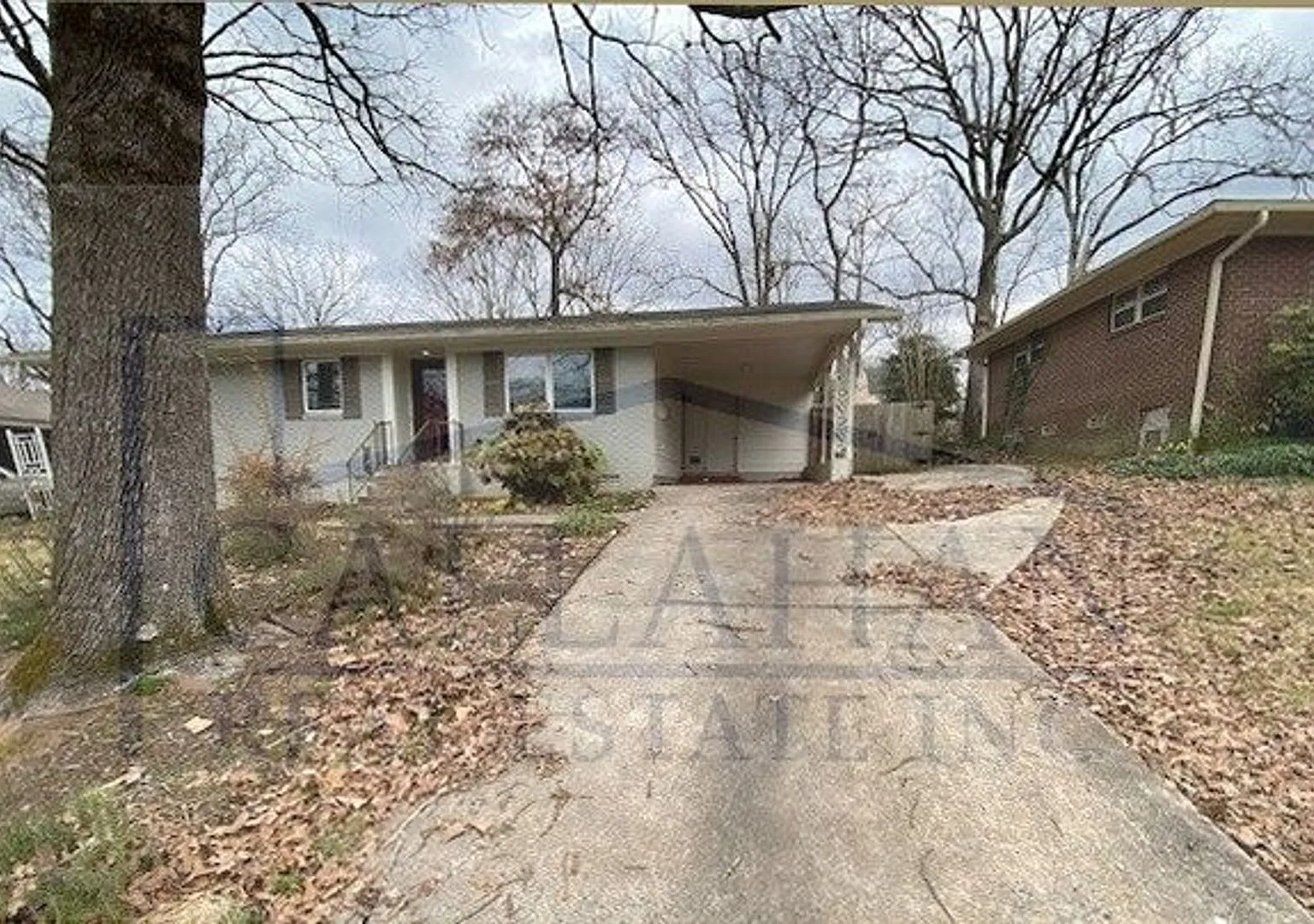 Lakewood 3 Bedroom Home — Photo 2